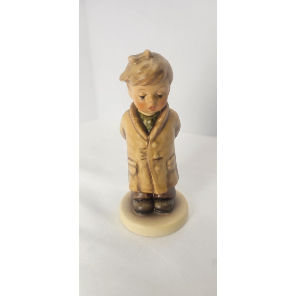 Goebel Hummel Too Shy to Sing TMK 8 Club Figurine #845 Germany 2002